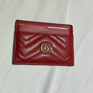 Red Gucci Marmont Cardholder